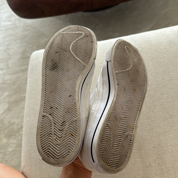 Nike Canvas Sneakers - Picture 6 of 6